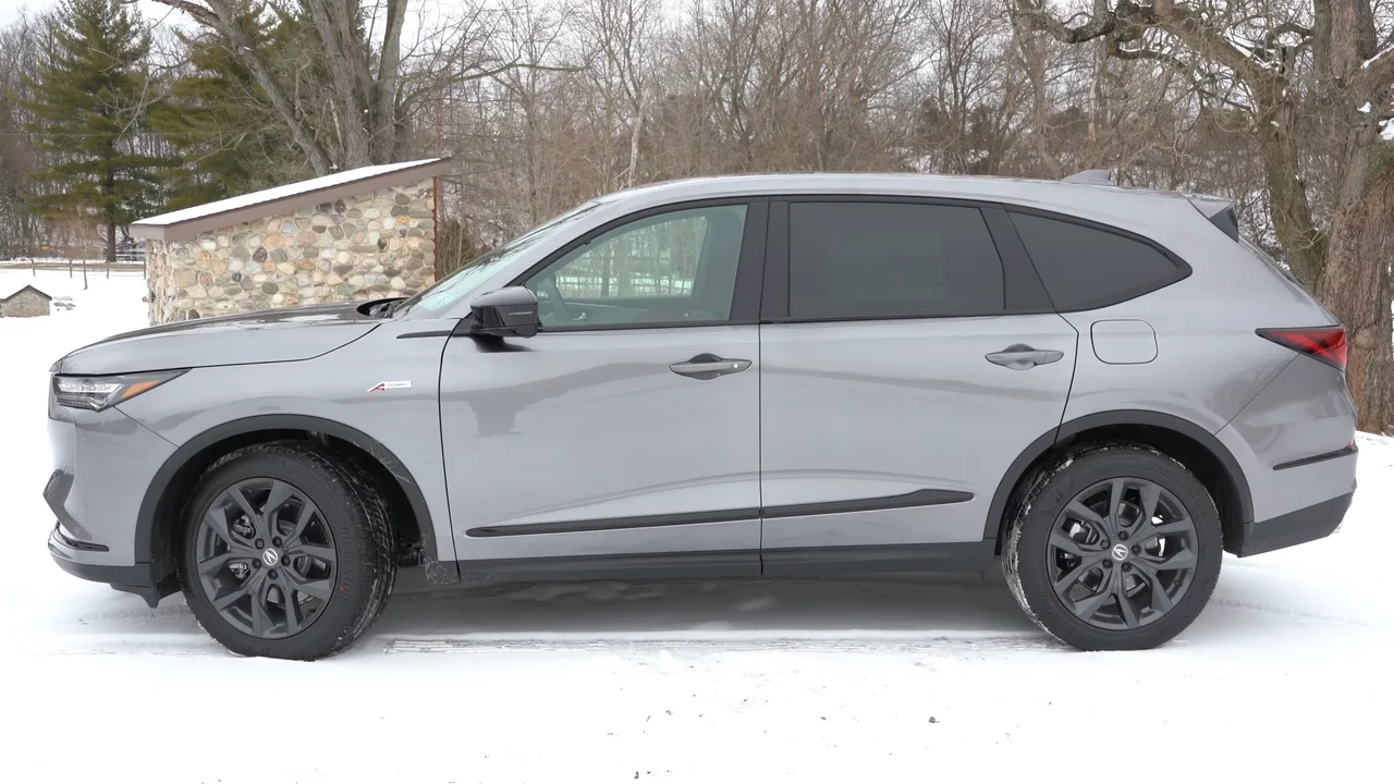 Acura MDX, side