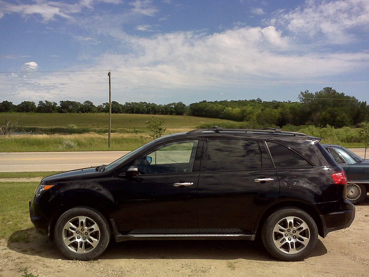 Acura MDX, side