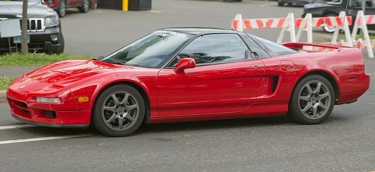 Acura NSX, side