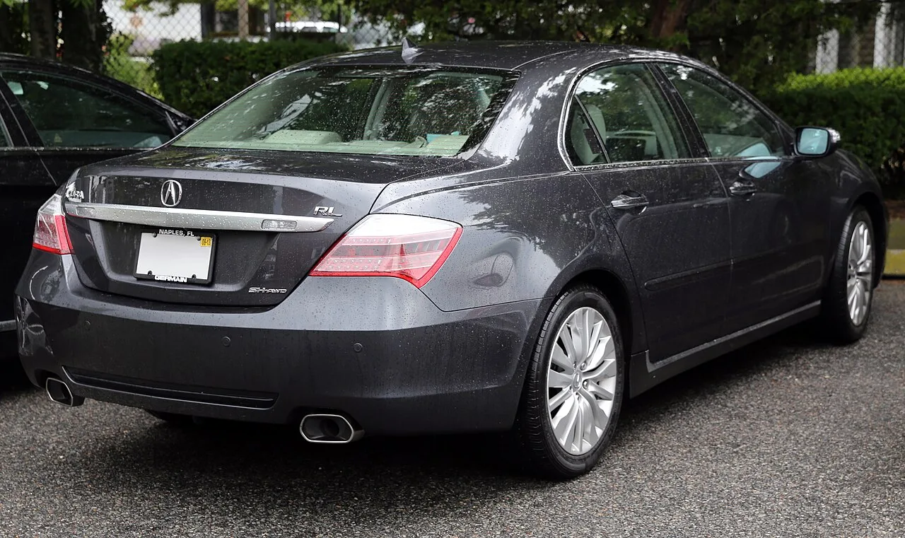 Acura RL, rear