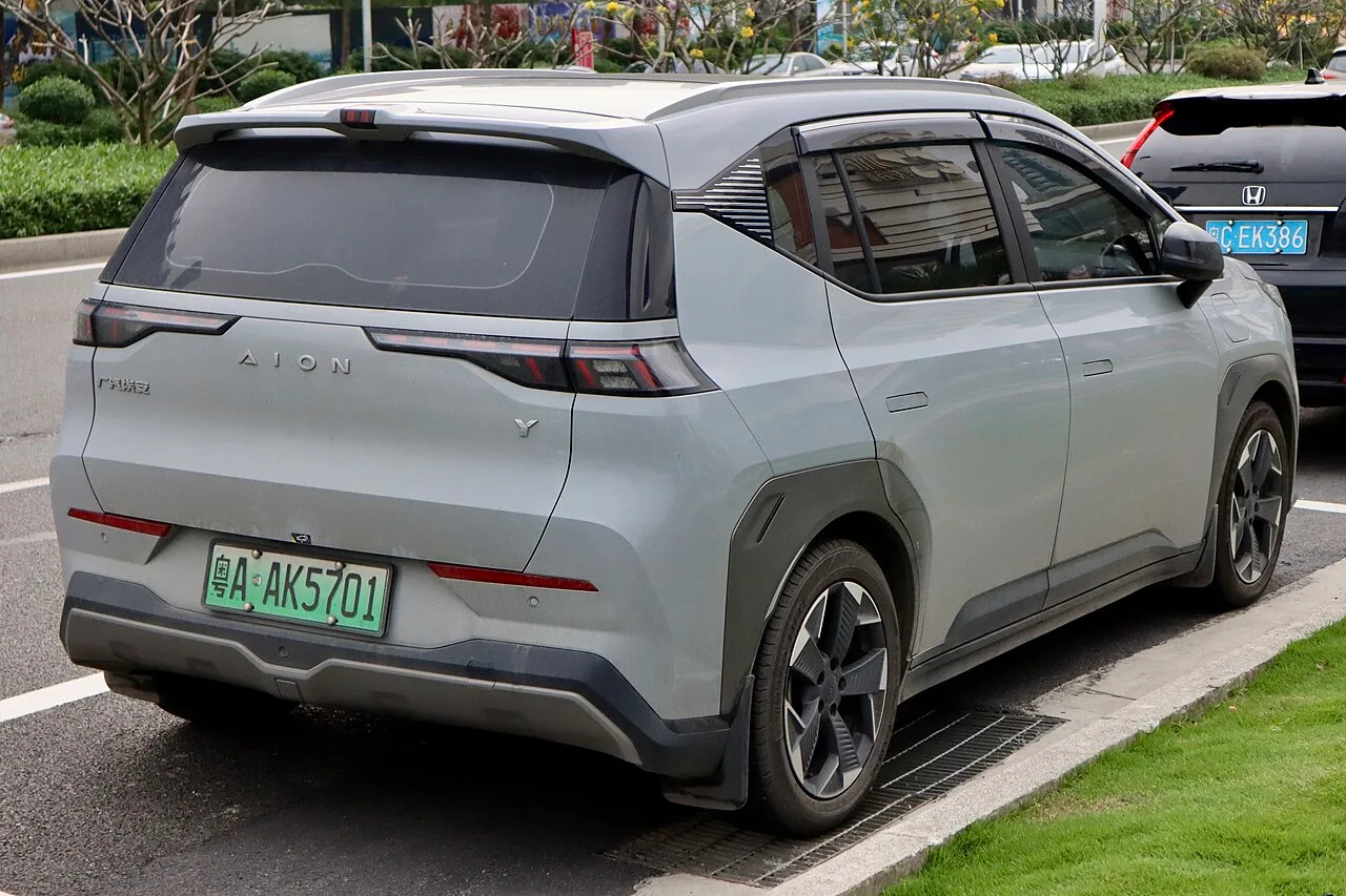 Aion Y, rear
