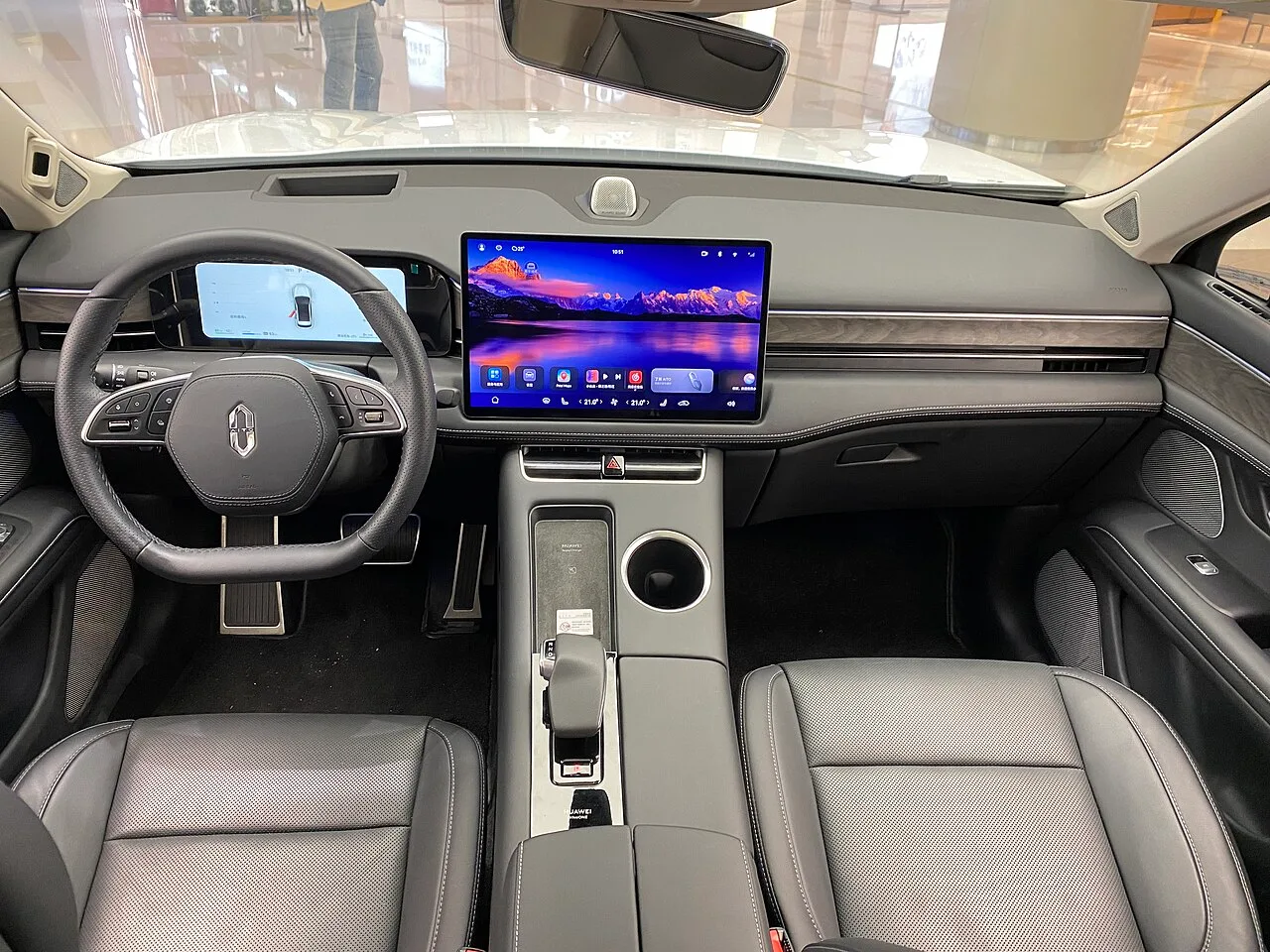 AITO M5, interior