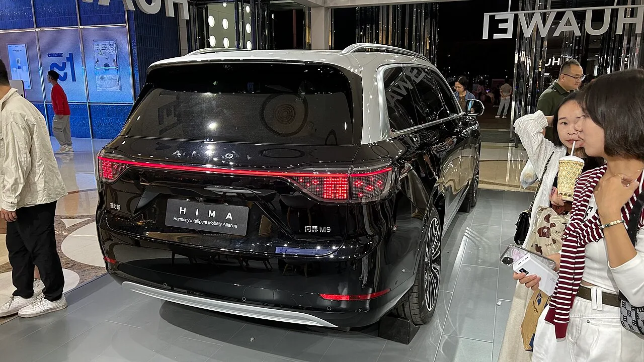 AITO M9 first generation, rear