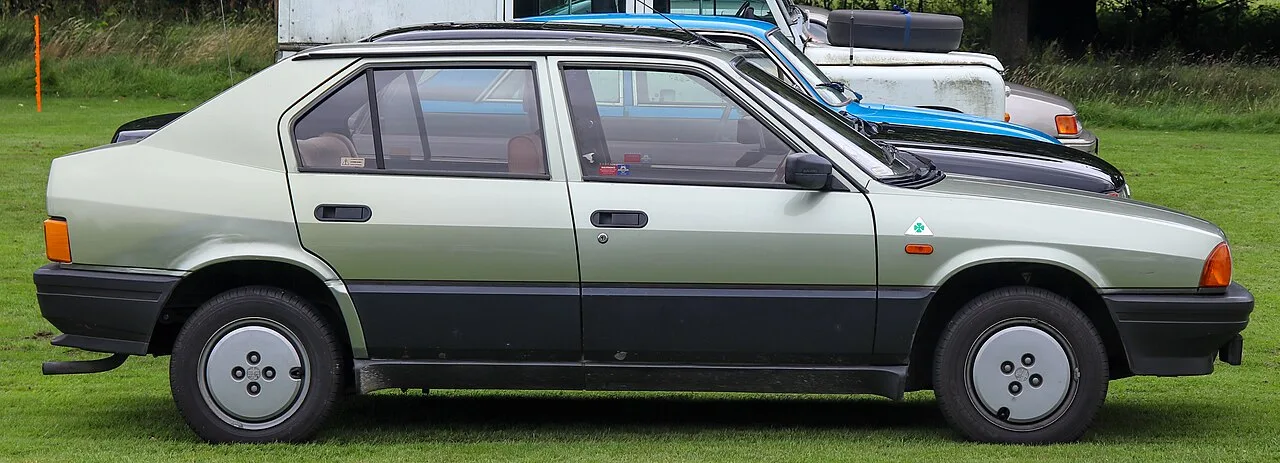 Alfa Romeo 33 first series, side