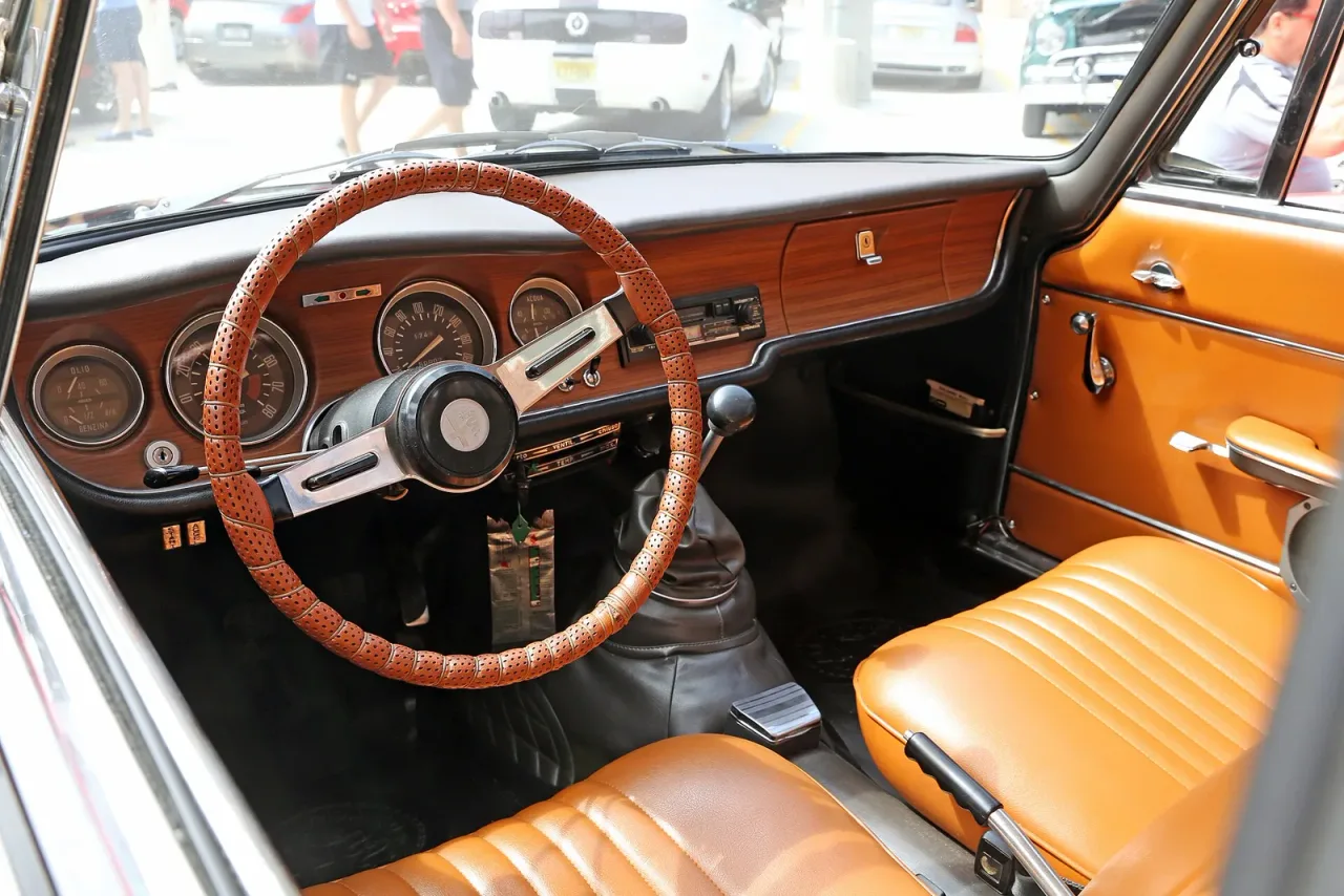 Alfa Romeo GT, interior