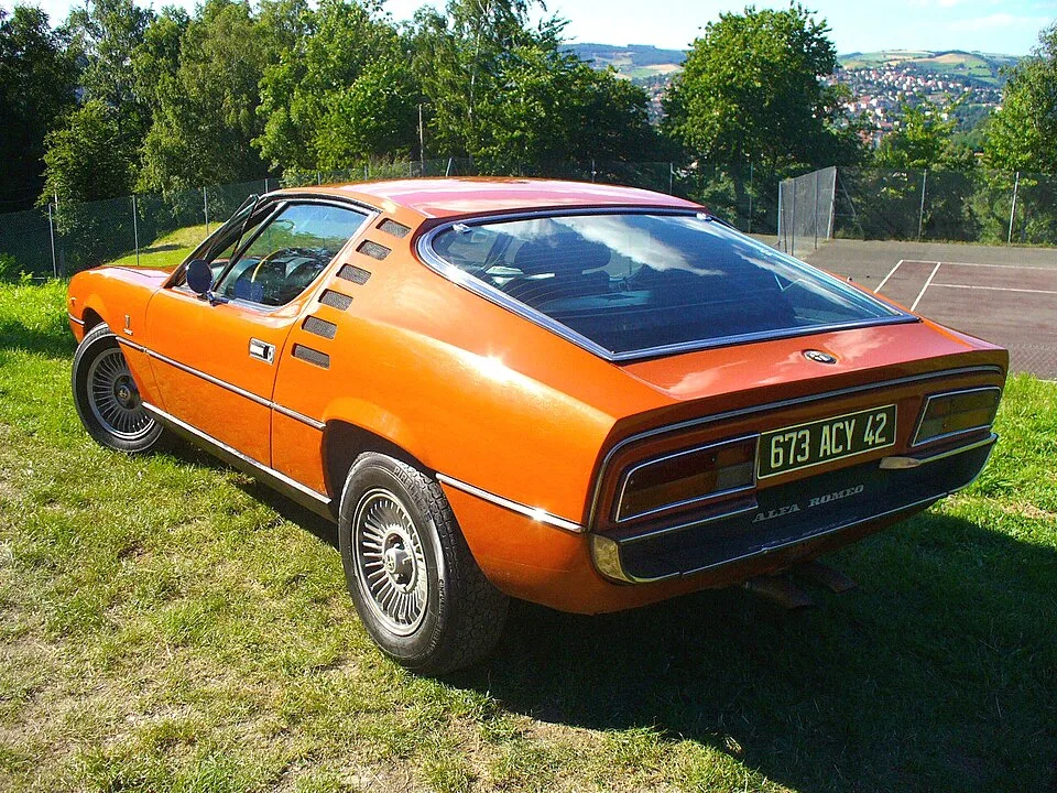 Alfa Romeo Montreal, rear