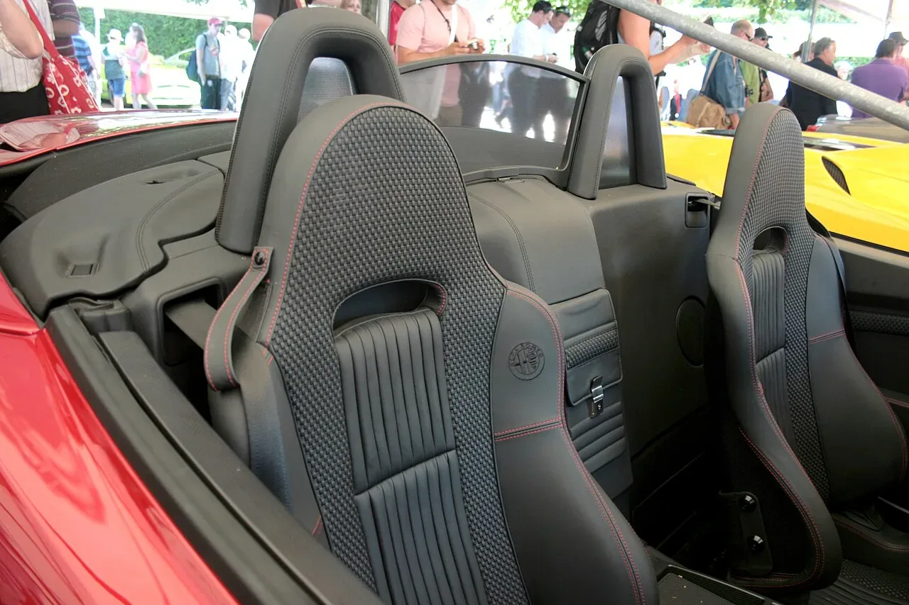 Alfa Romeo Spider, interior