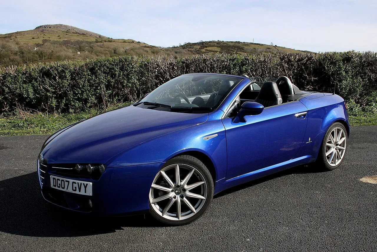 Alfa Romeo Spider, side