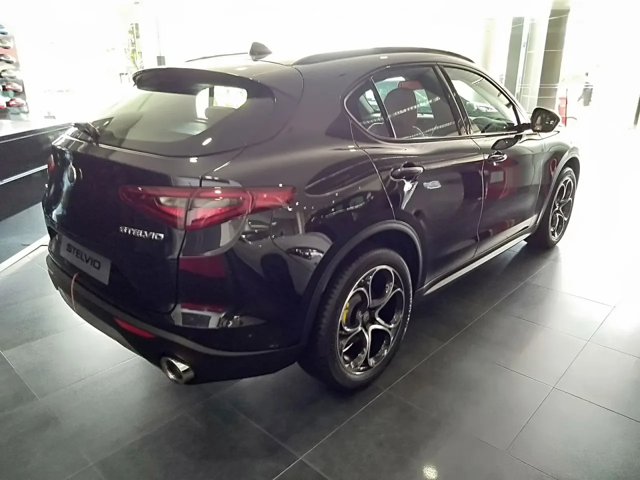 Alfa Romeo Stelvio, rear