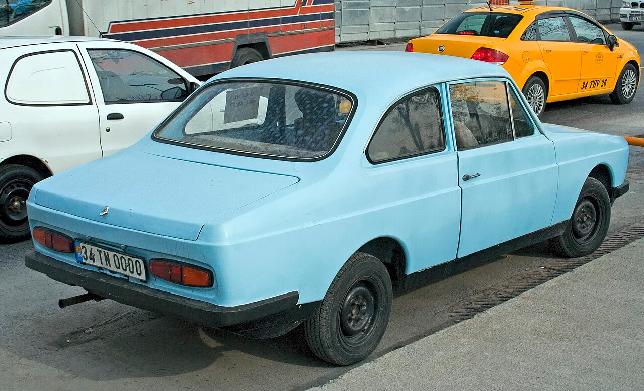 Anadol A1, rear