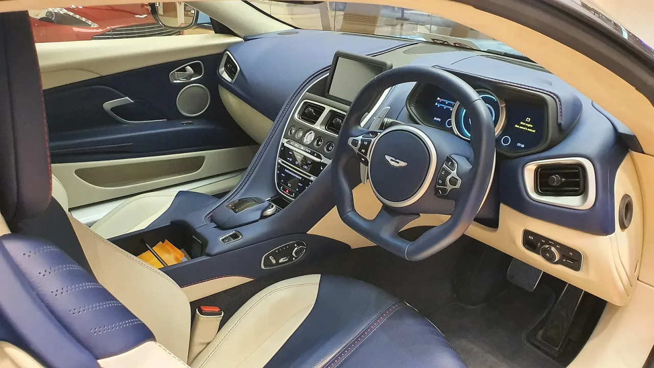 Aston Martin DB11, interior