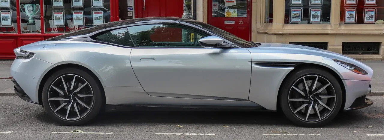 Aston Martin DB11, side