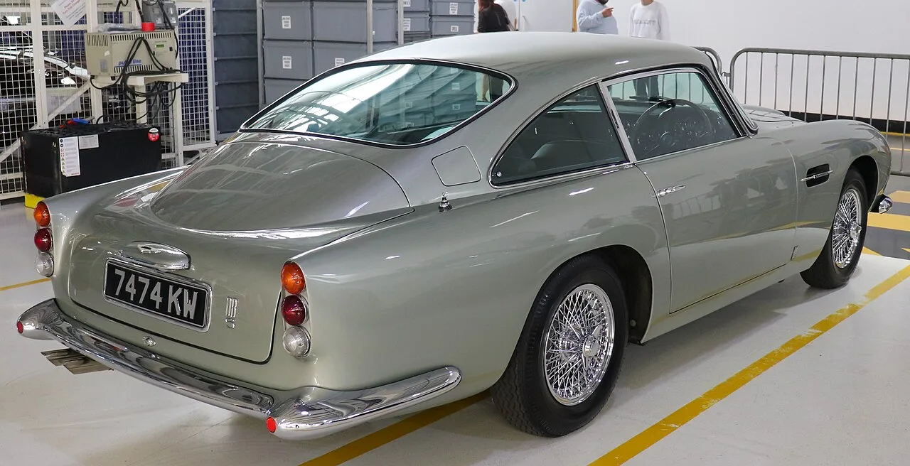 Aston Martin DB5, rear