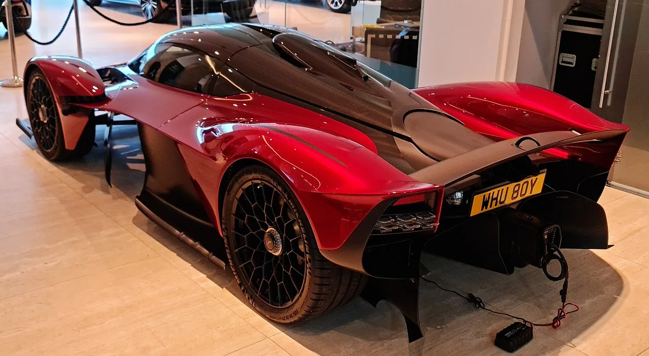Aston Martin Valkyrie, rear