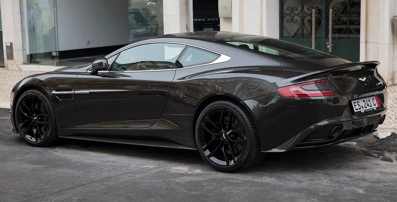 Aston Martin Vanquish, rear