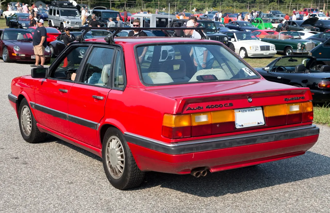 Audi 4000, rear