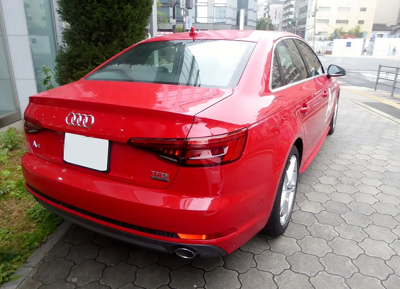 Audi A4, rear