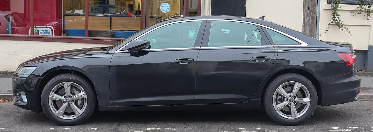 Audi A6, side