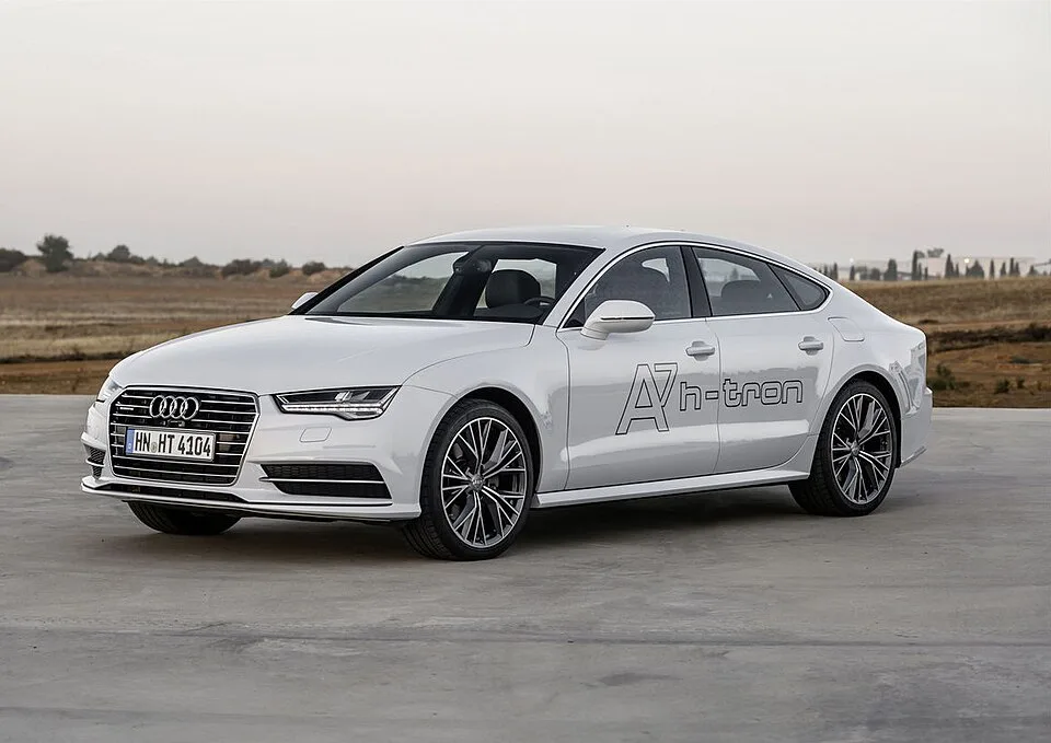 Audi A7, side