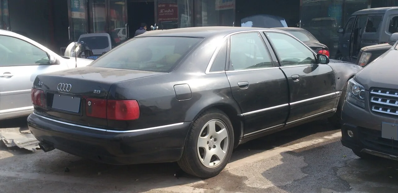Audi A8, rear