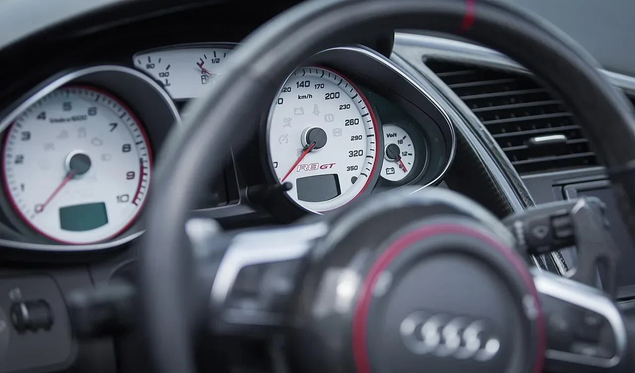 Audi Coupe GT, interior