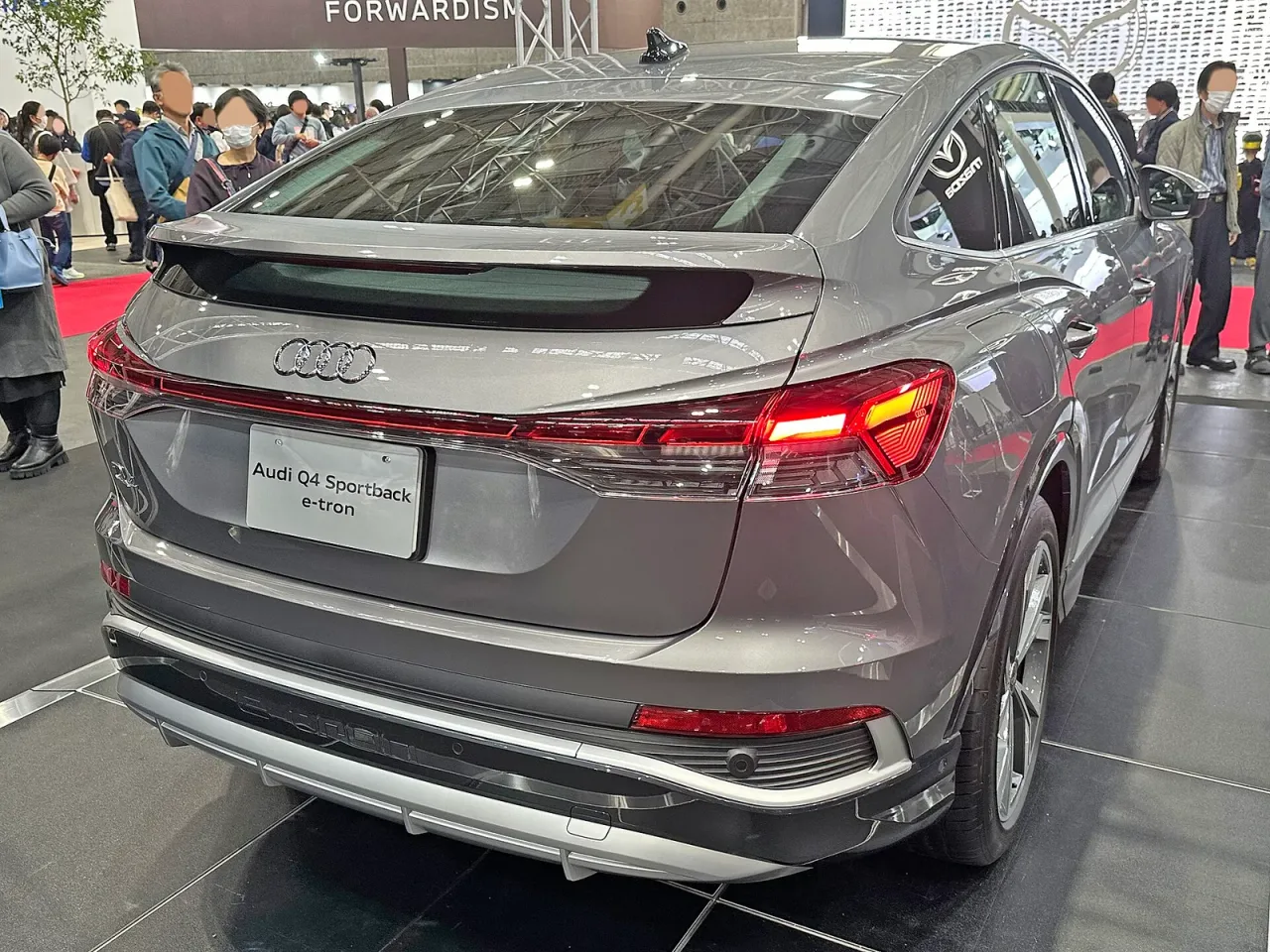 Audi e-tron S, rear