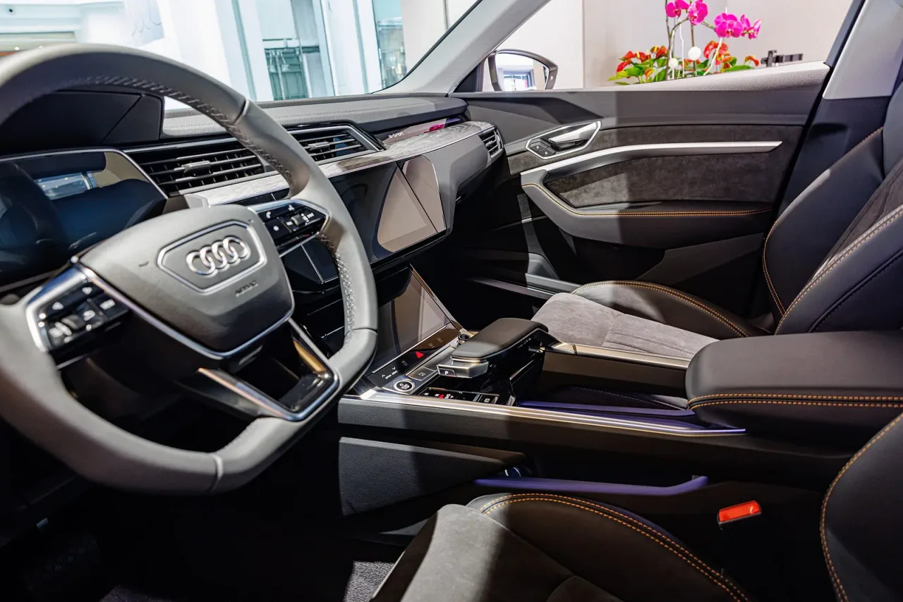 Audi e-tron, interior