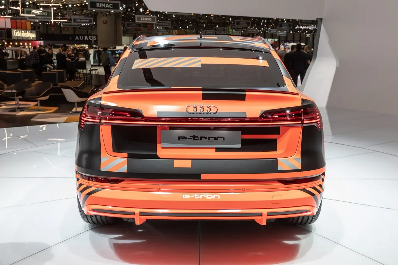 Audi e-tron, rear