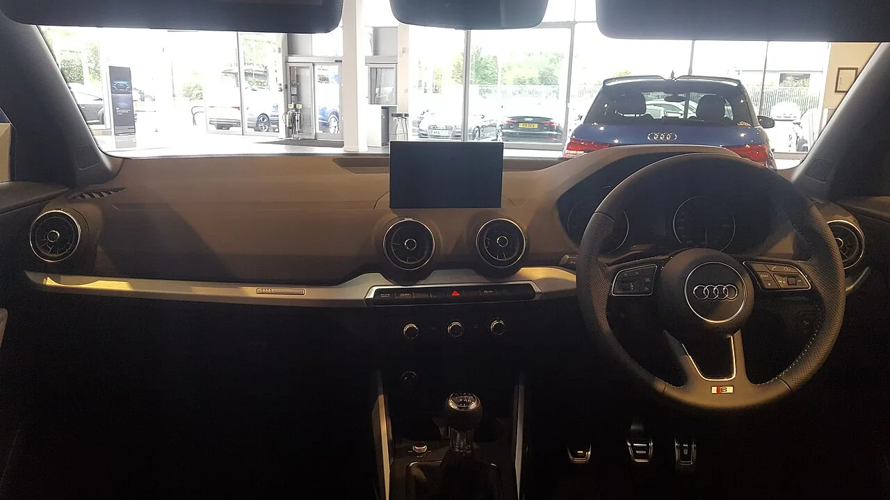 Audi Q2, interior