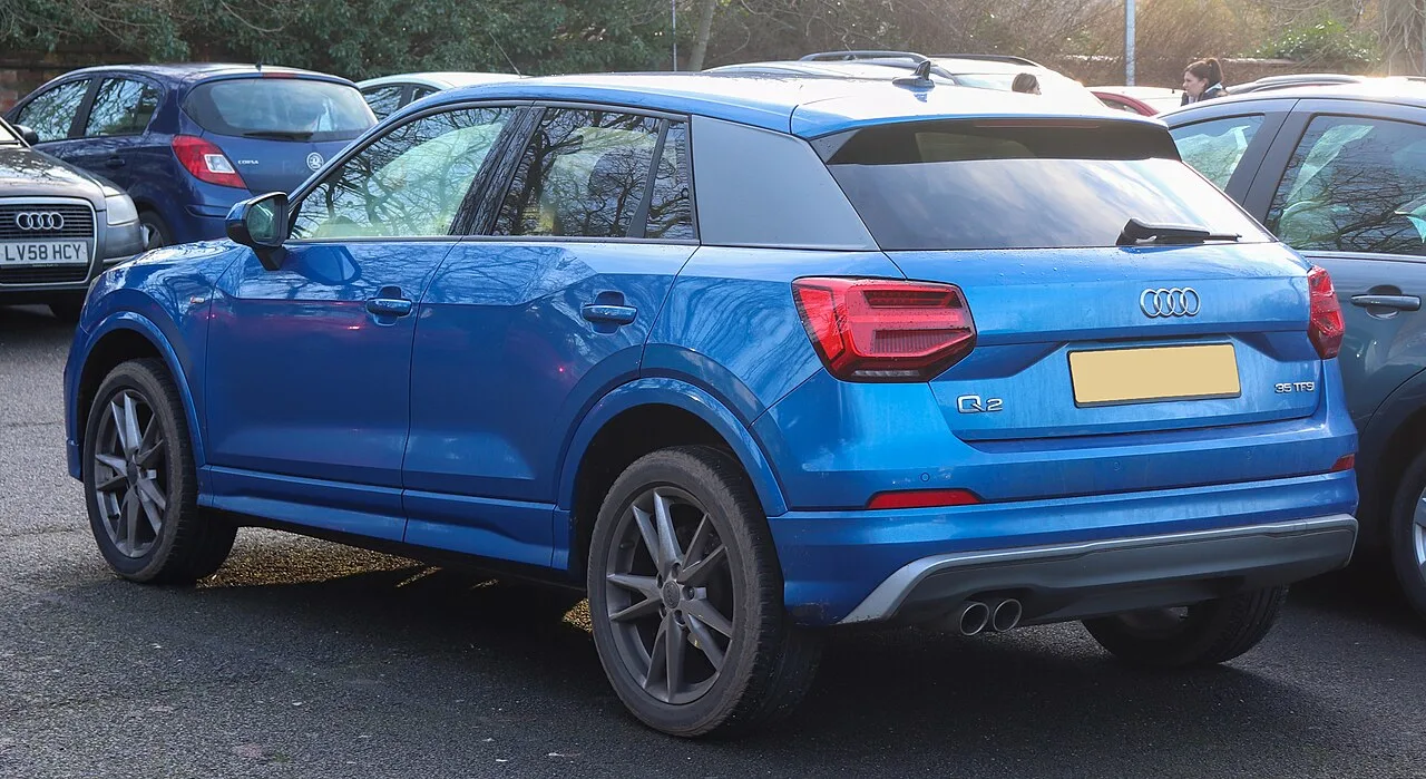 Audi Q2L e-tron, rear