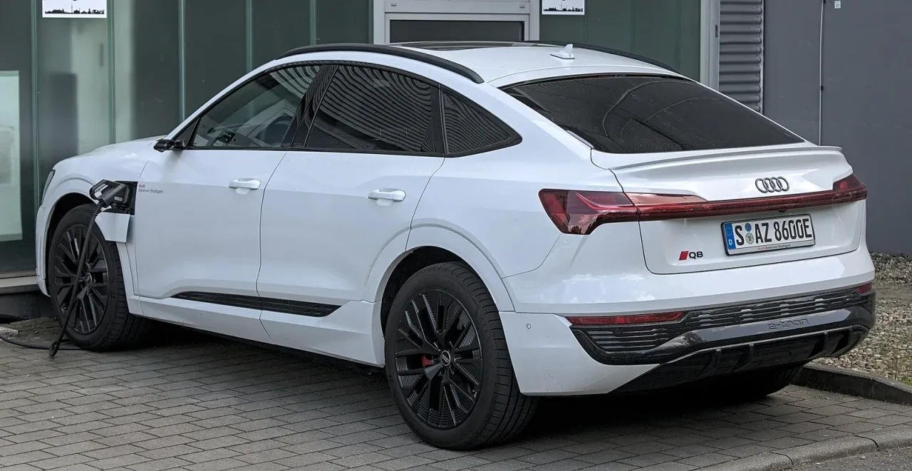 Audi Q8 e-tron, rear