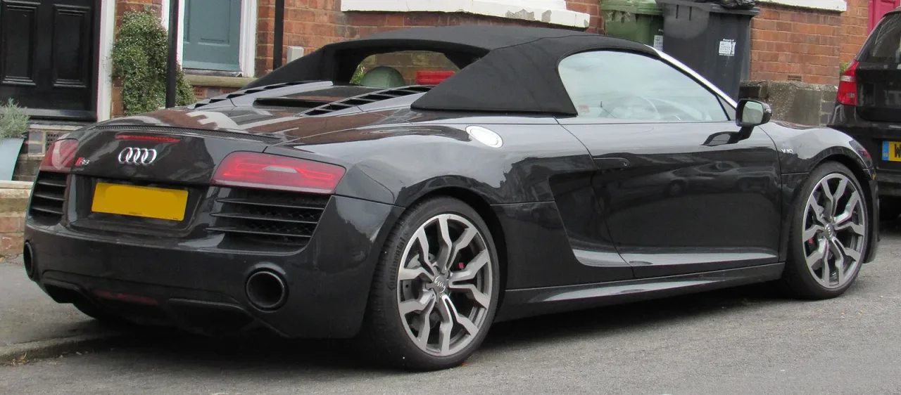 Audi R8 Spyder, rear