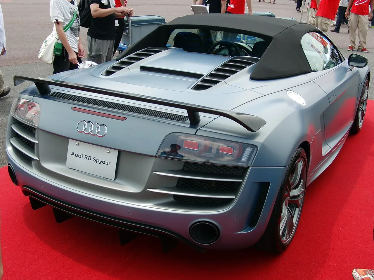 Audi R8, rear