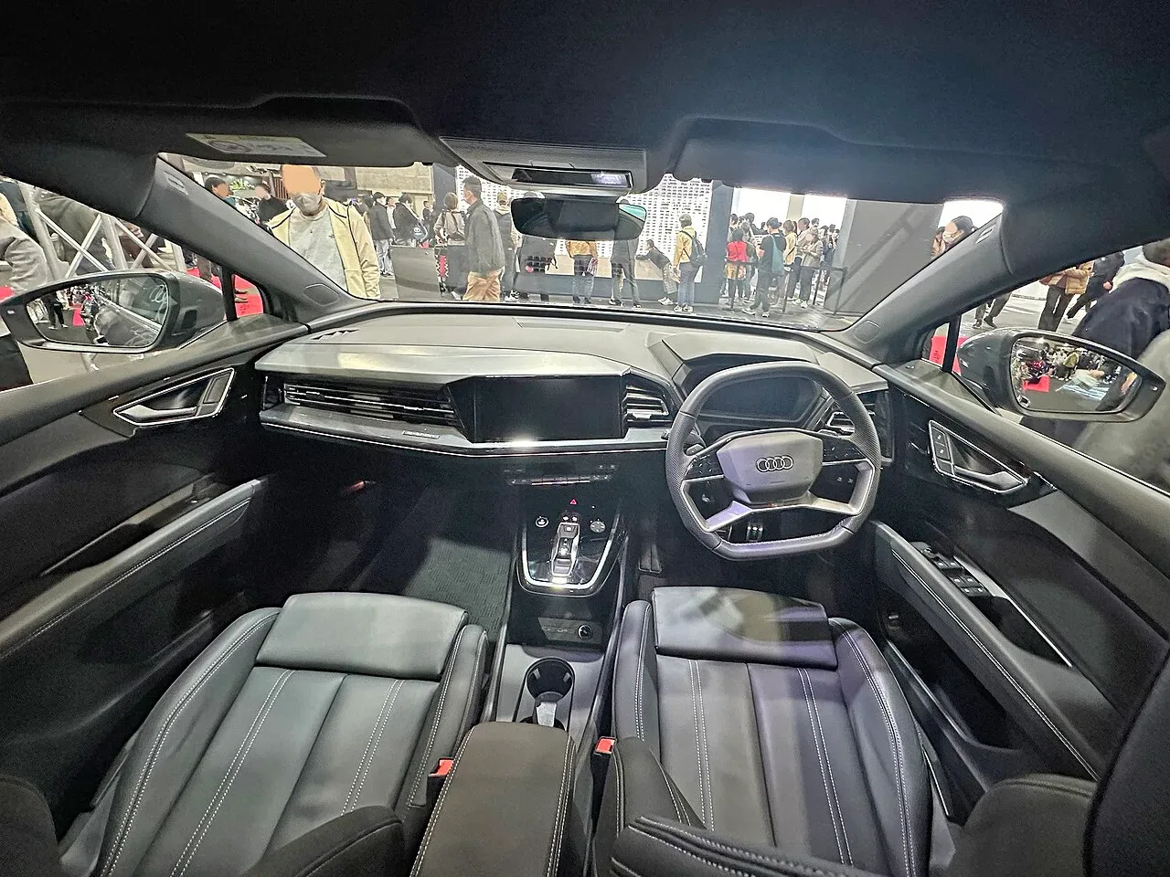 Audi S e-tron, interior