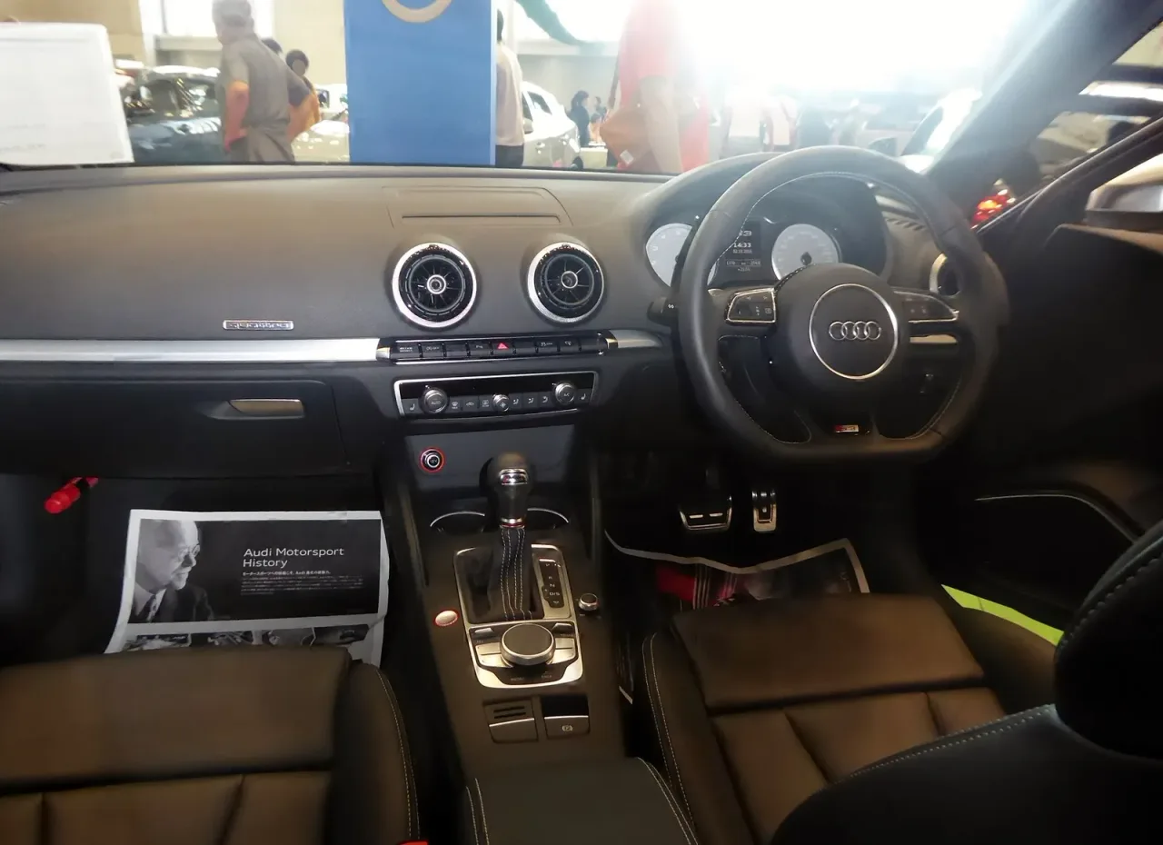 Audi S3, interior