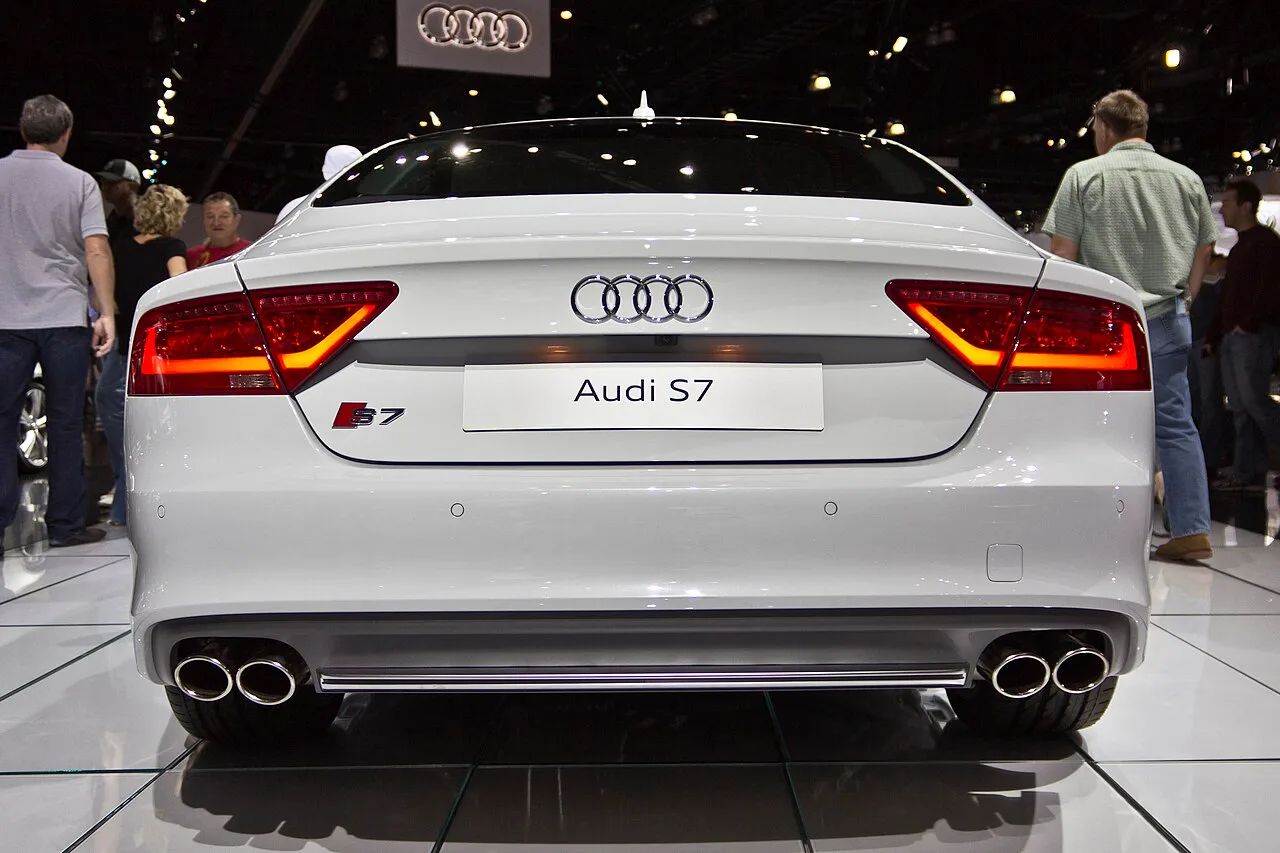 Audi S7, rear