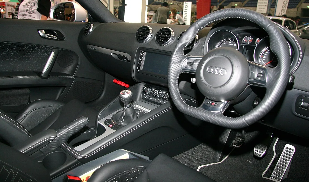 Audi TT RS, interior