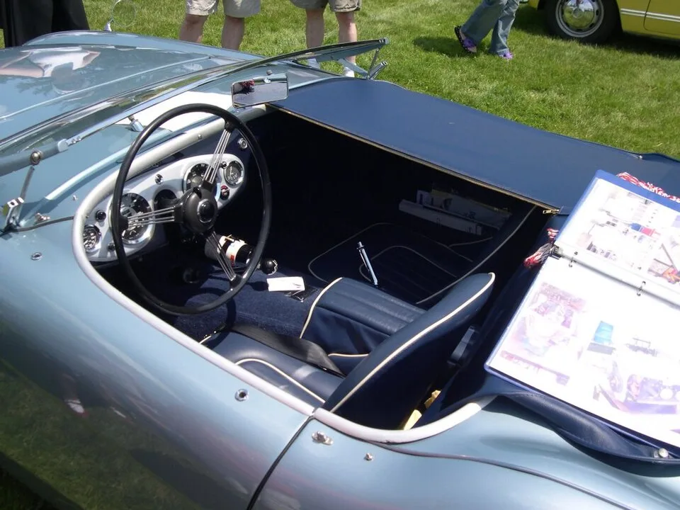 Austin-Healey 100 BN1 / BN2, interior