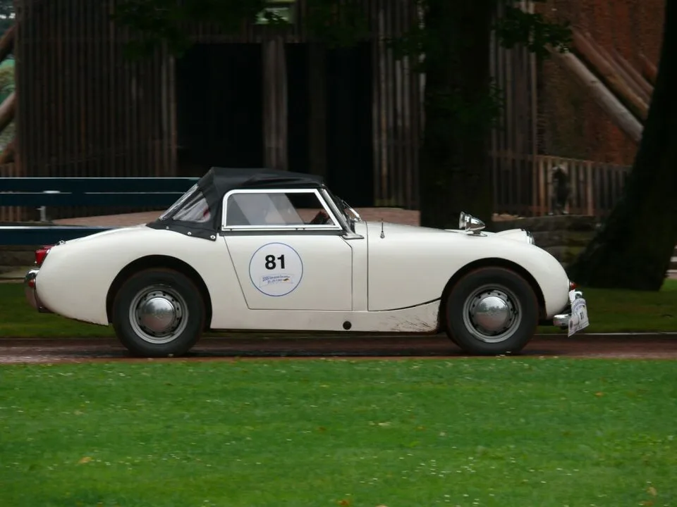 Austin-Healey Sprite Mark I "Frogeye", side