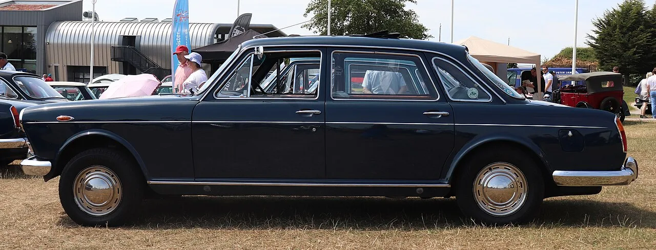 Austin 3-Litre, side