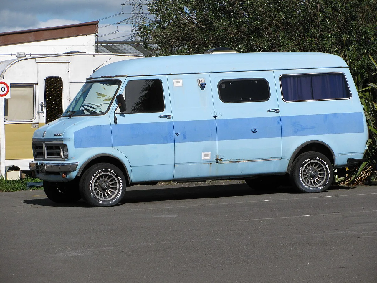 Bedford CF / CF1, rear