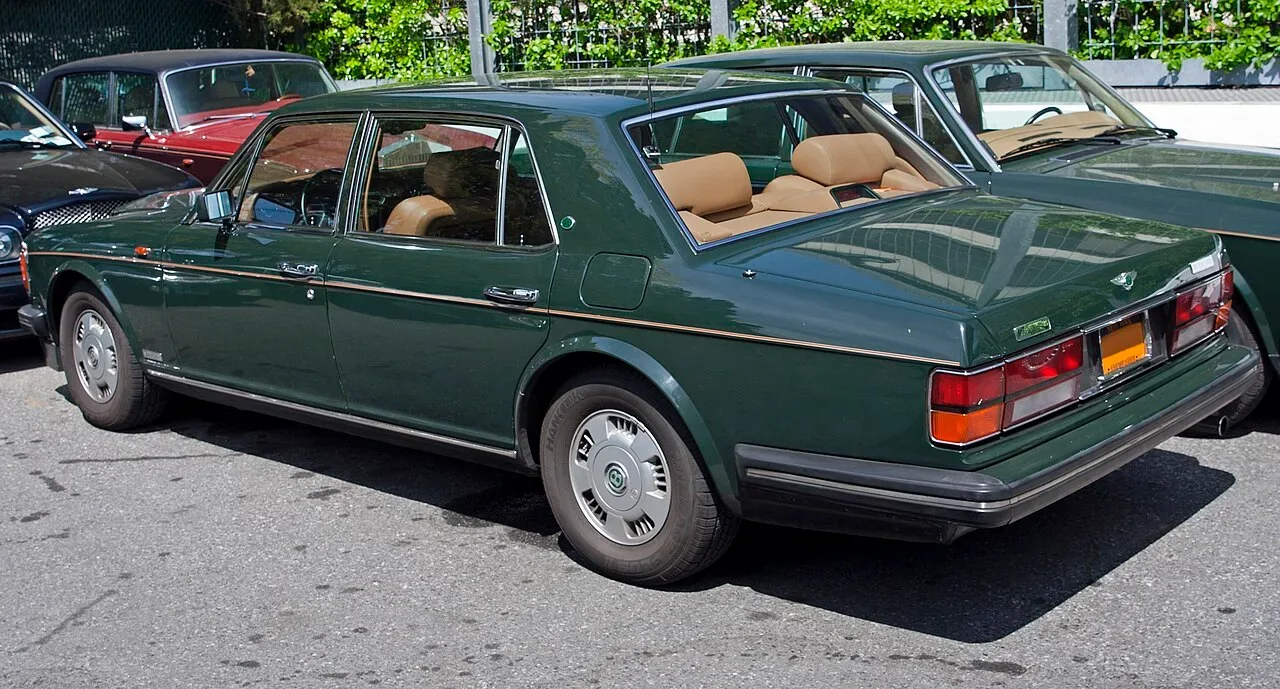 Bentley Brooklands, rear