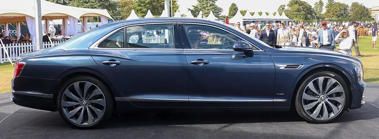 Bentley Flying Spur, side