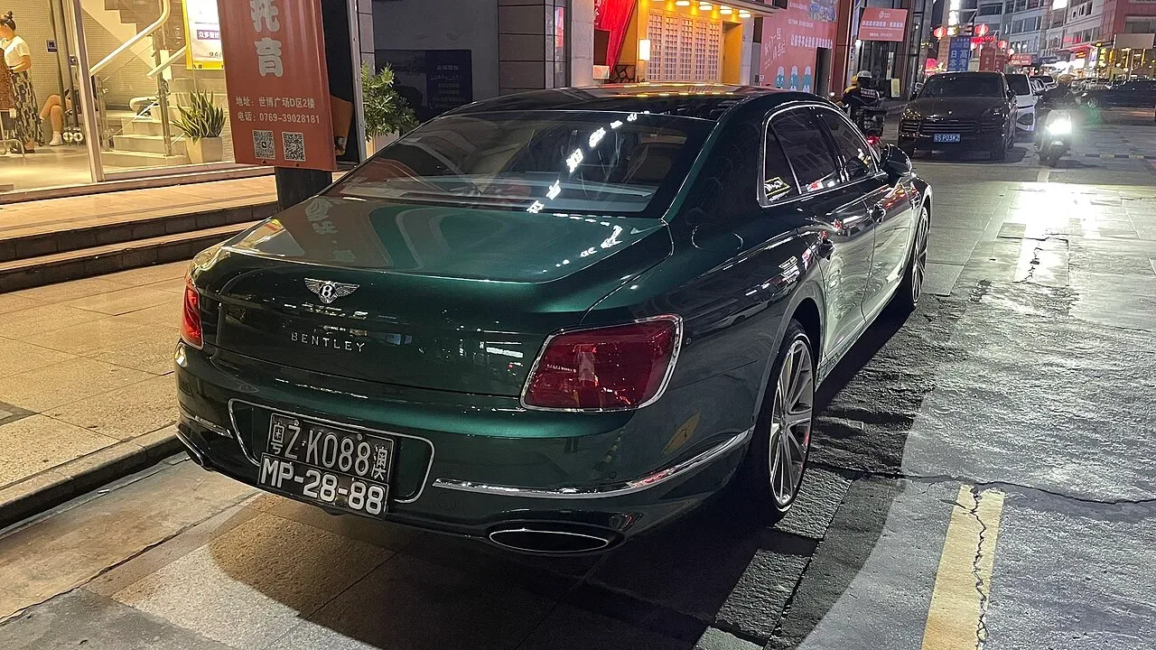 Bentley Flying Spur, rear