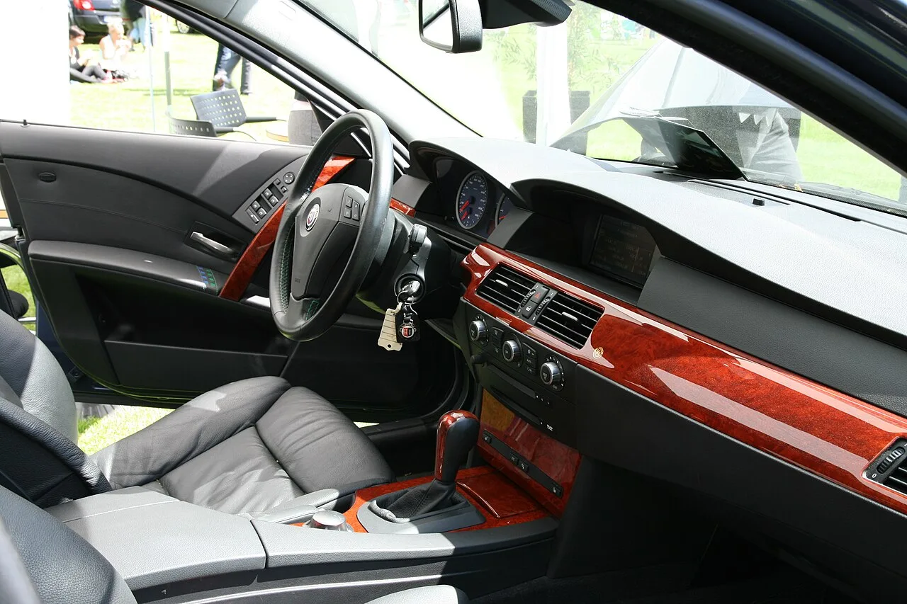 BMW Alpina B5, interior
