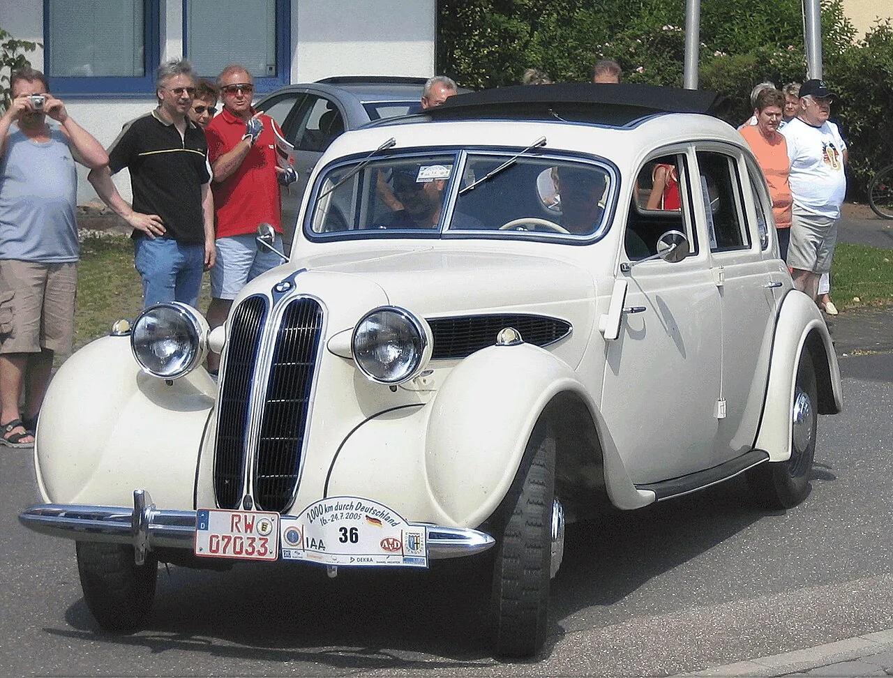 BMW 326, side