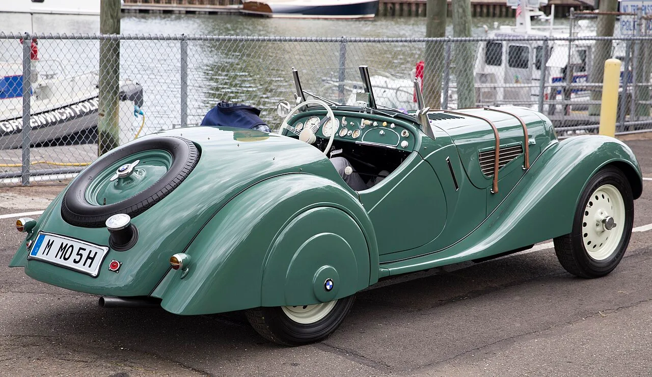 BMW 328, rear