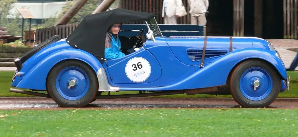 BMW 328, side
