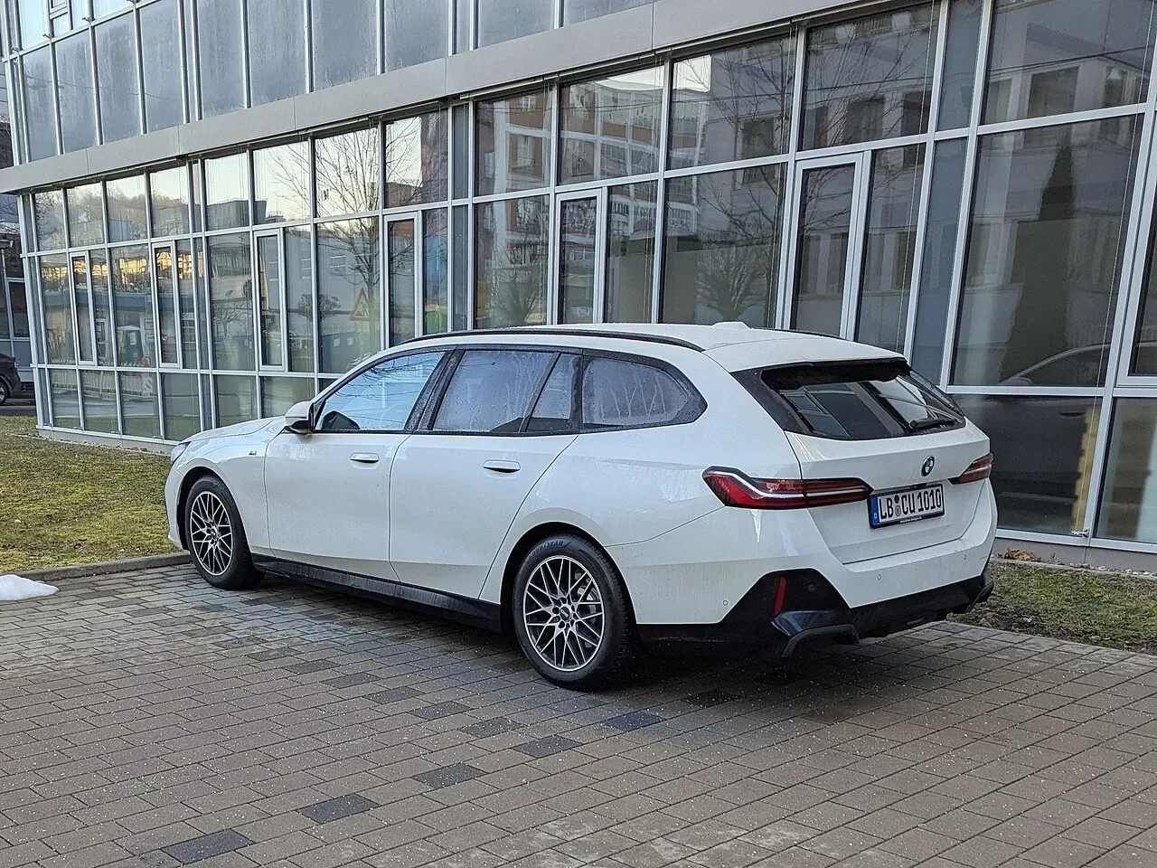 BMW 5 Series, rear