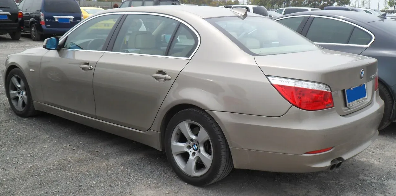 BMW 5 Series, rear